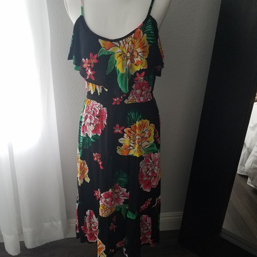 Cold Shoulder Black Floral Flounce Dress - sz M
